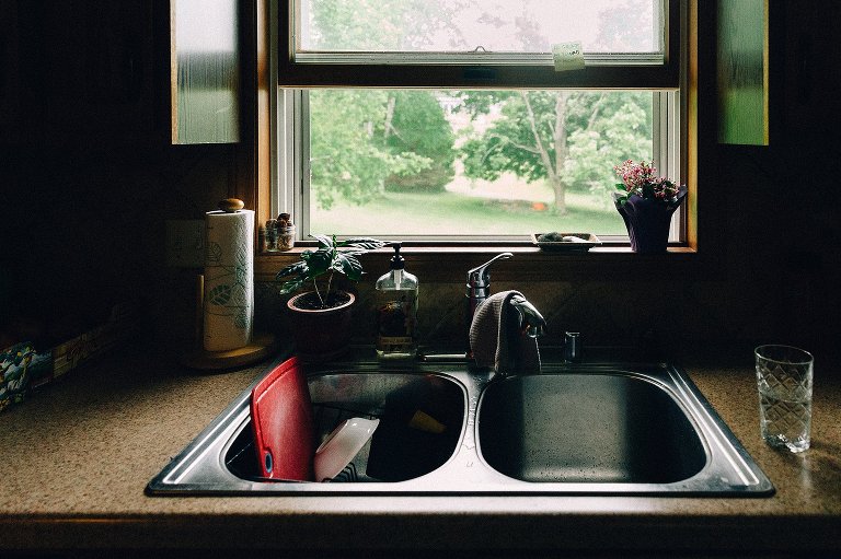 Kitchen sink overlooking spring weather